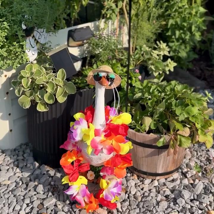 Porch Goose Statue, 19" H