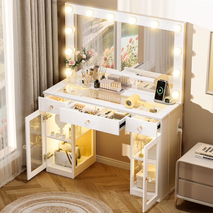 Pamapic Makeup Vanity Desk with Mirror & 12 LED Bulbs