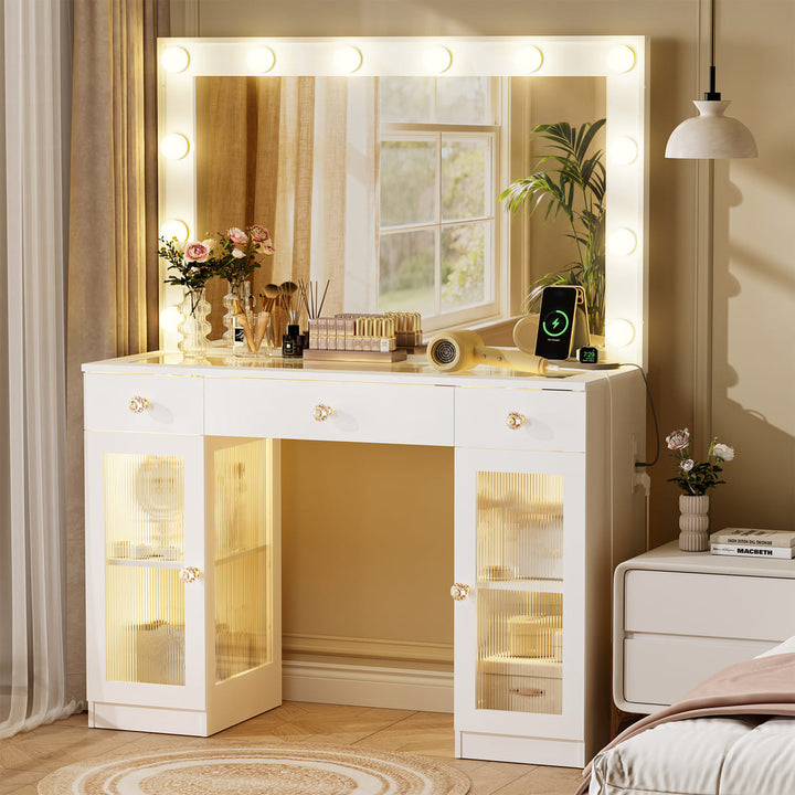 Pamapic Makeup Vanity Desk with Mirror & 12 LED Bulbs